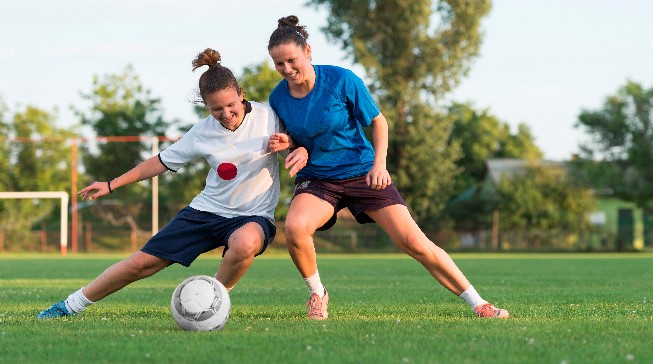 西班牙超級烏龍搶戲歐洲杯.
